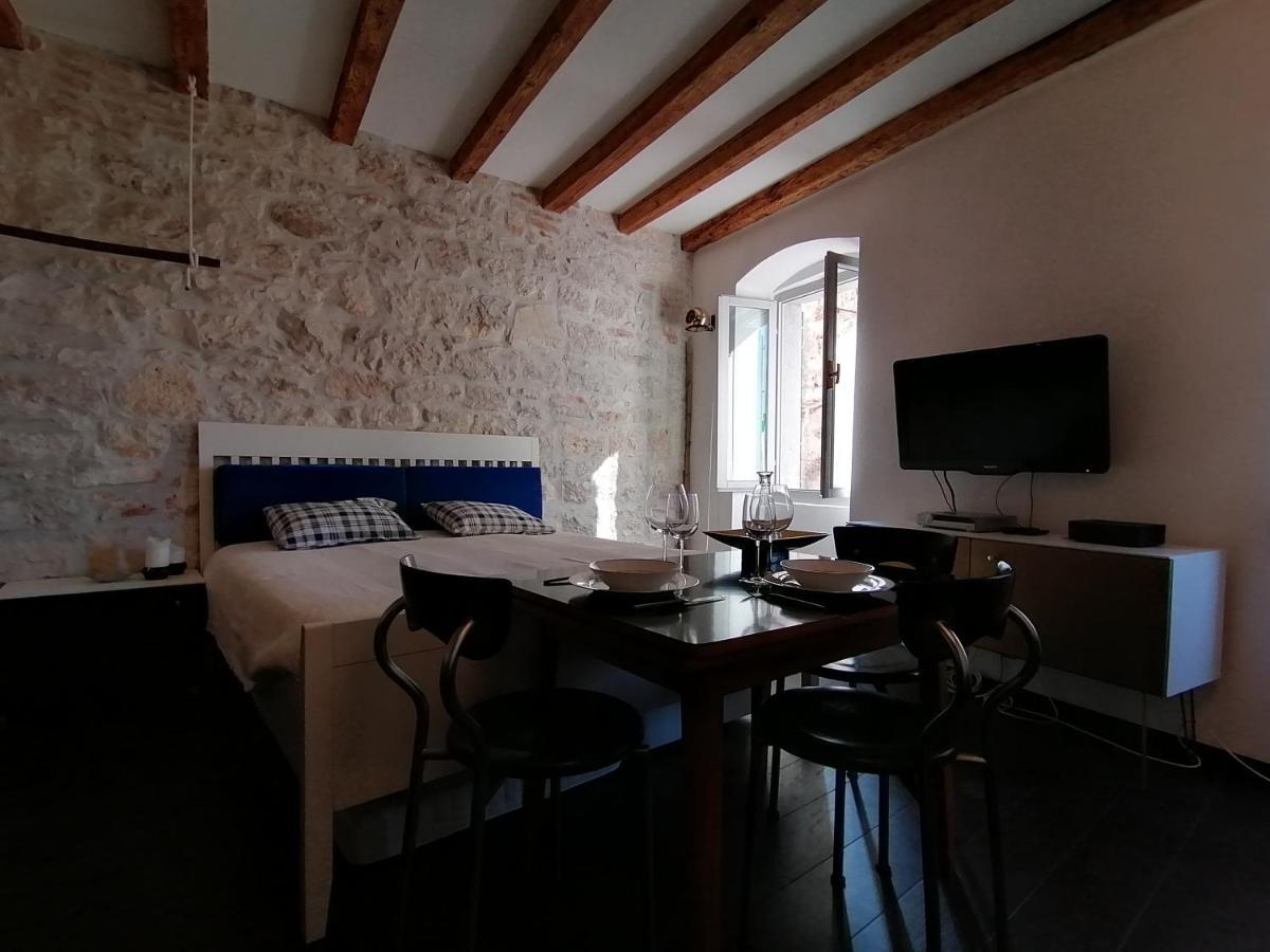 Glamour Sea View Apartma *