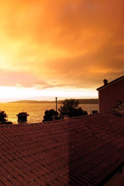 Glamour Sea View Apartma *